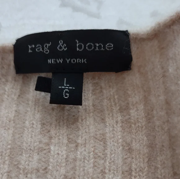 Rag & Bone rib knit v-neck merino wool sweater - Picture 3 of 13